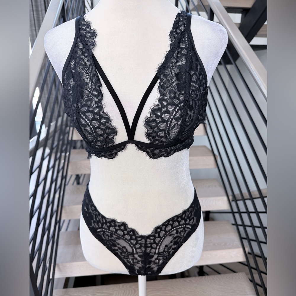 Black Lace Bralette & Panty Set - Women Intimates size S